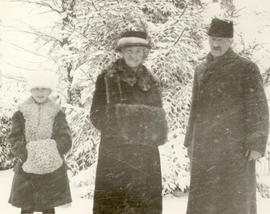 Mr and Mrs George Rogers with youngest daughter Beatrice, 1916 snow storm