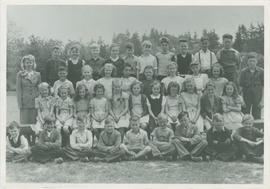 Grade 4 class (Div. 4), McKenzie Avenue School, 1948