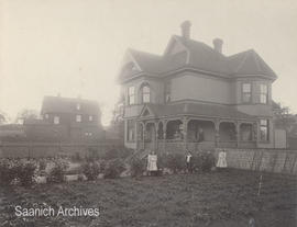 Henderson family outside at home, 522 Quadra Street, Victoria