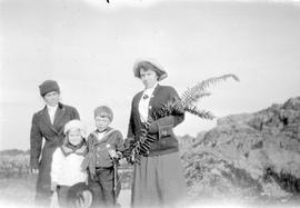 Emily Maude Estlin, Alice Maude Aitkens, Charles Aitkens, and May Aitkens at Margaret Bay, ca. 1913