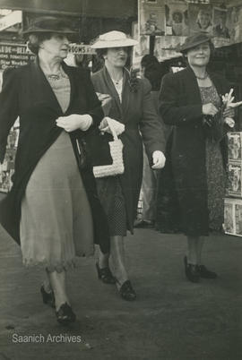 Mrs. Nutter, Leah Leurey and Ethel Lytton on Yates Street