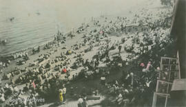 Crowd at regatta, McMorran's Auto Court, Cordova Bay