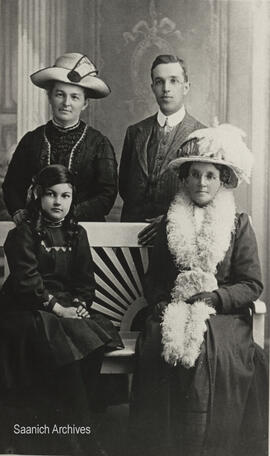 Jane Lambrick (back left), Harold Boaden, Eleanor Lambrick and Emma Boaden (front right)