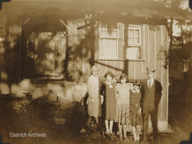 Edith, Olive, Jean and Harvey Gray, 954 Arundel Drive, 1931