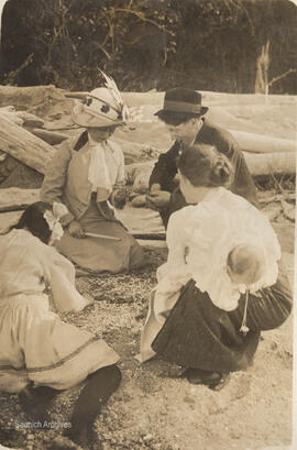 [Mileva Todd] Group on beach