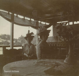 Women seated inside teahouse at the Japanese Tea Garden